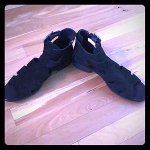 Caterpillar open toed shoes size 9 black suede